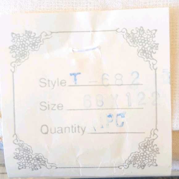 Windsor Battenburg Lace Trimmed Cotton Tablecloth 68" x 122" New - Picture 3 of 9